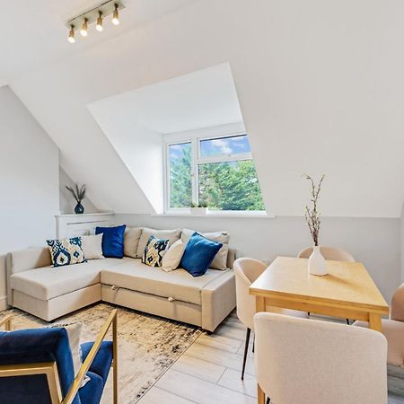 Sweet And Lovely 2Br With Free Parking London Exterior photo