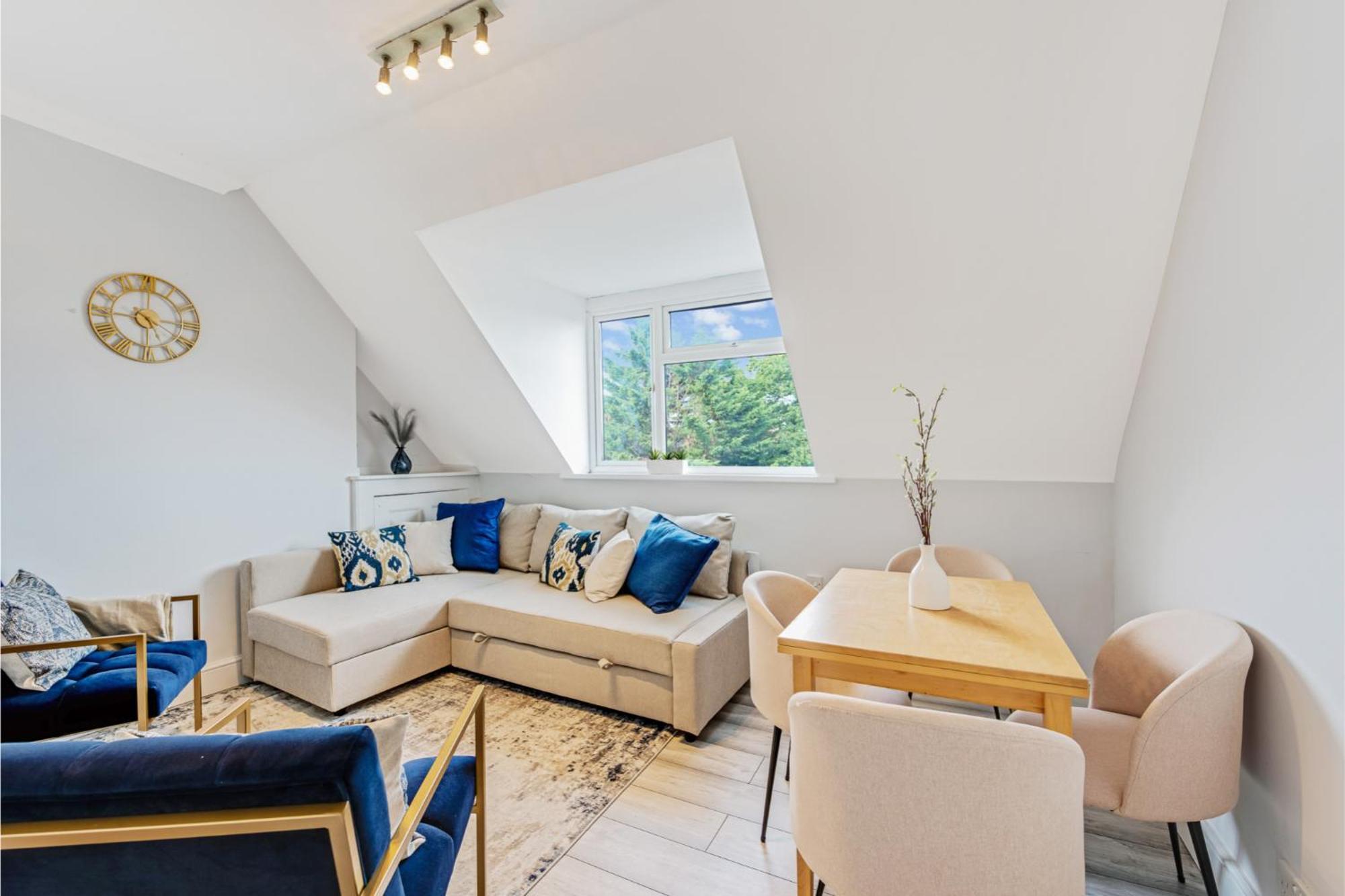Sweet And Lovely 2Br With Free Parking London Exterior photo